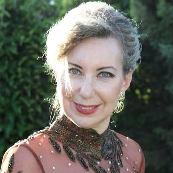 Ola Binder (Israel) performs