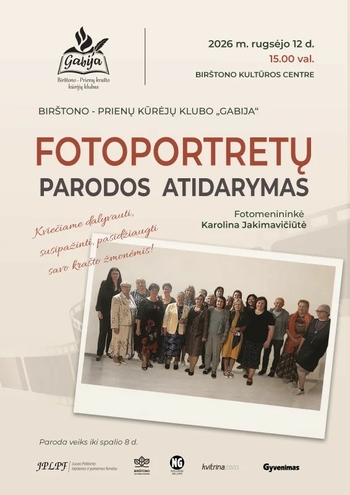 Otwarcie wystawy fotografii portretowej Klubu Gabija