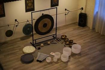 Gongų terapija „Garsų gelmė“