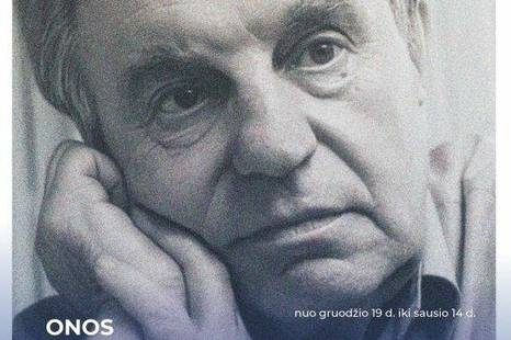 Onos Valkauskienės fotografijų paroda „Paprastas nepaprastas Justinas Marcinkevičius“